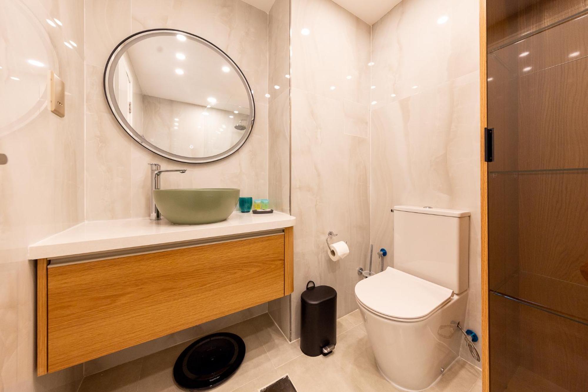 Apartment Charming Brand New 2br Close To The
