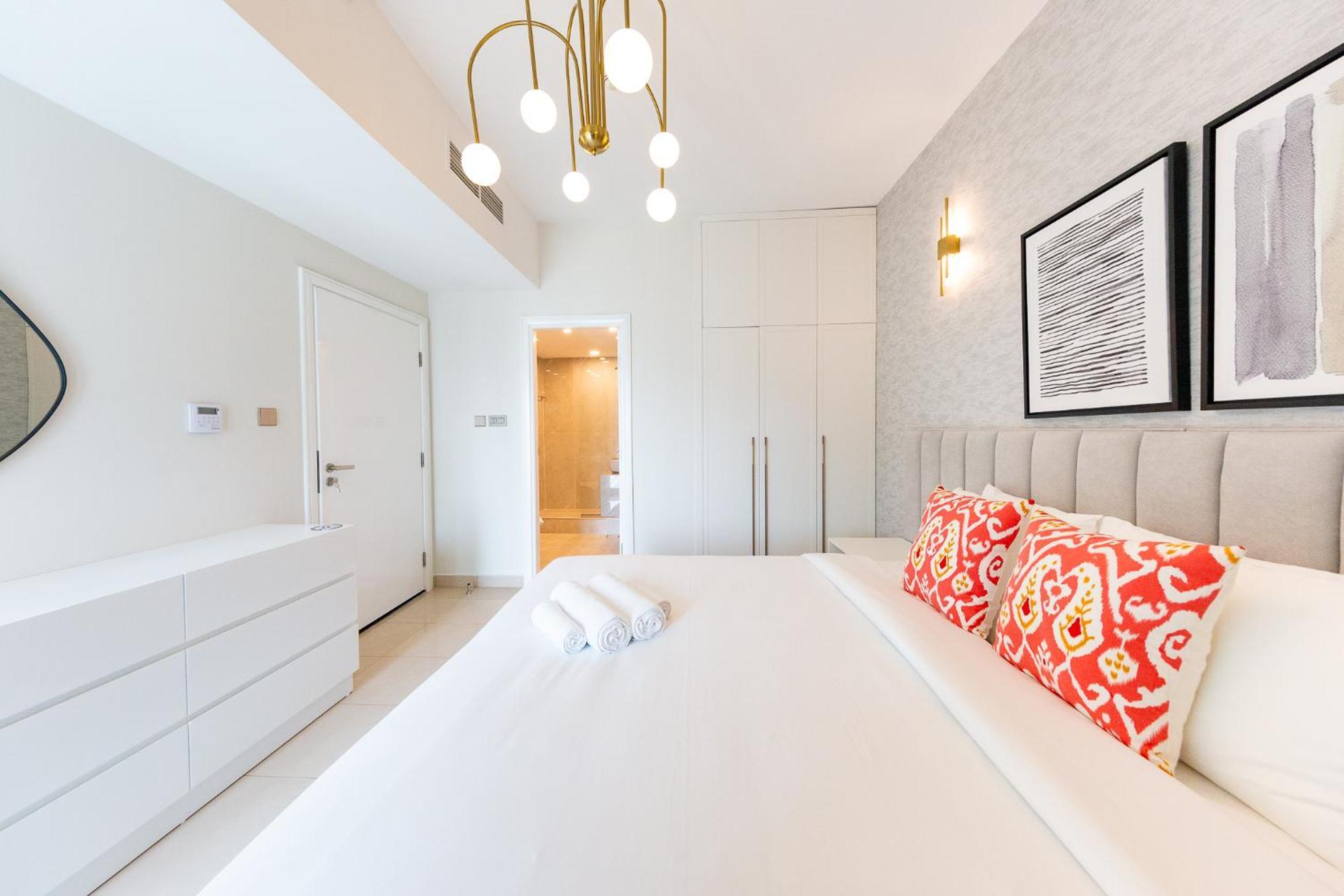 Charming Brand New 2br Close To The Apartment Dubai