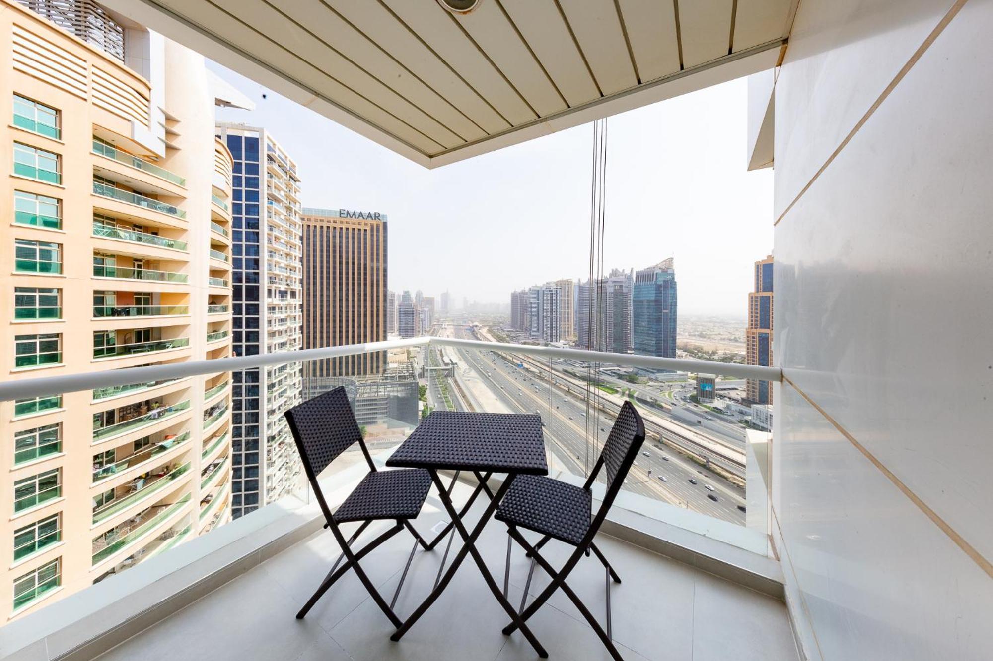 Apartment Charming Brand New 2br Close To The *