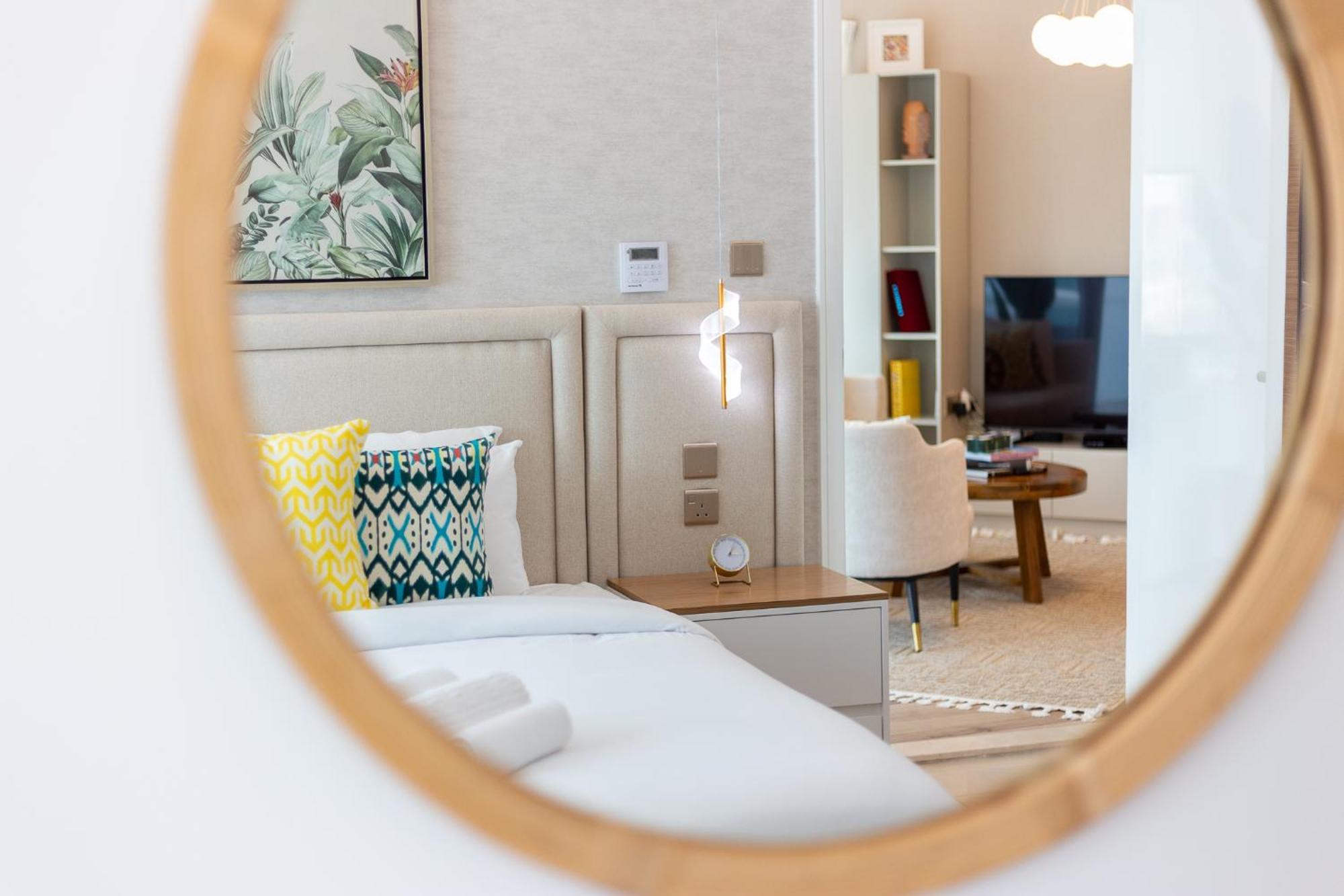 Charming Brand New 2br Close To The *